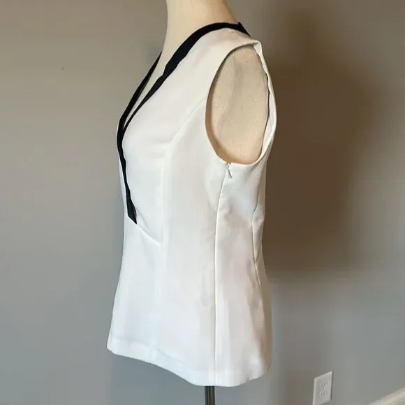 Emerson Rose sz S sleeveless V-neck blouse classic black white - Picture 5 of 7